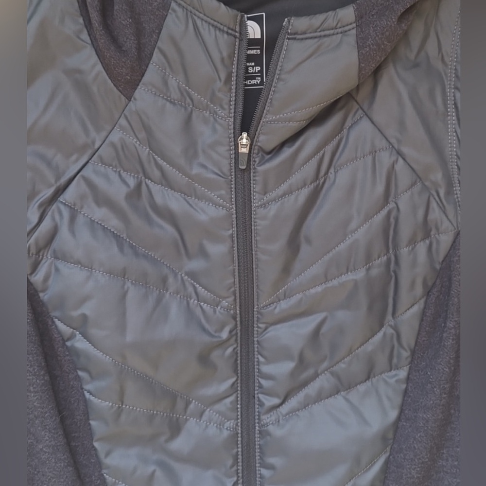 NWOT NORTH FACE FlashDry Black mixed media Vest (S) - Picture 3 of 7